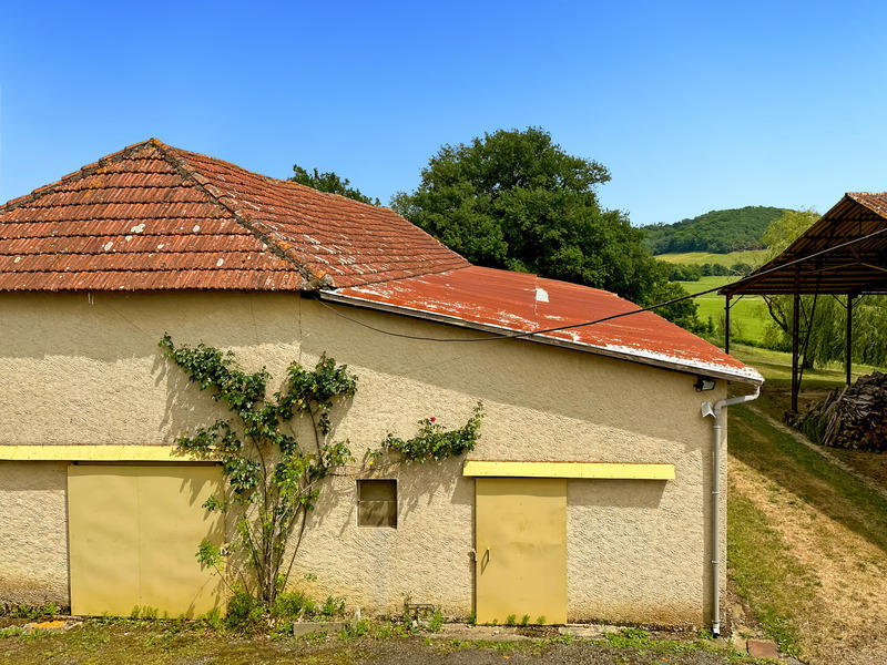 Propriété - 252 m² - 8 pièces