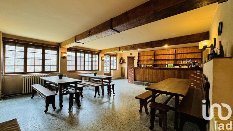 Maison - 302 m² - 12 pièces