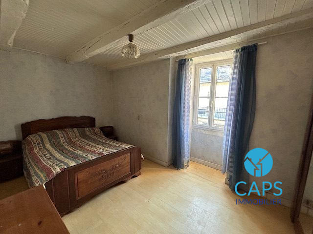 Maison - 99 m² - 5 pièces