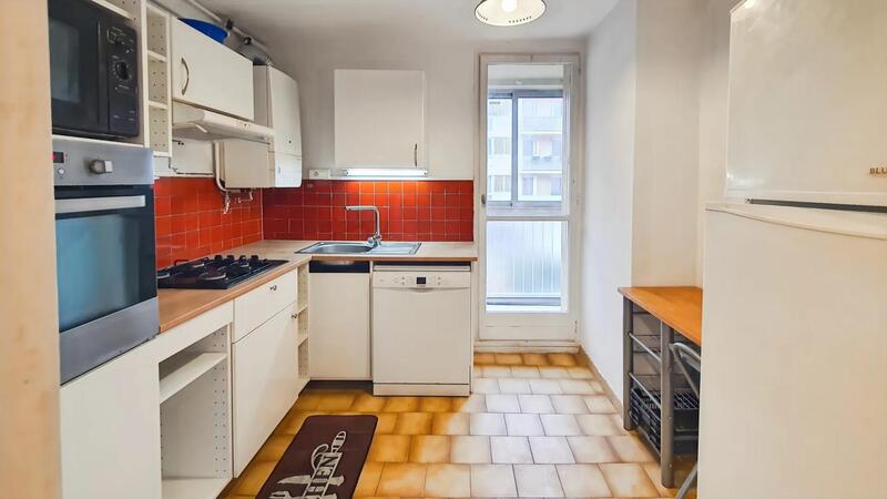 Appartement - 90 m² - 5 pièces