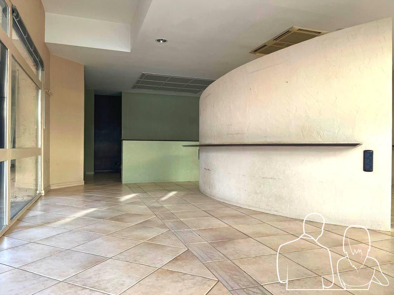 Local commercial - 90 m² - 3 pièces