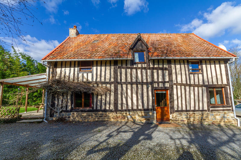 Maison - 205 m² - 9 pièces