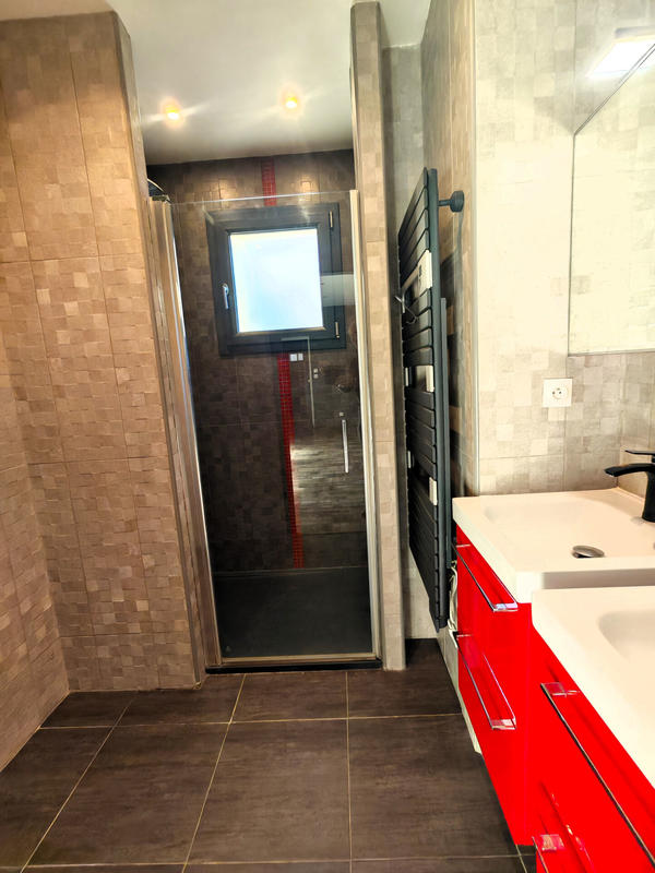 Maison - 92 m² - 4 pièces