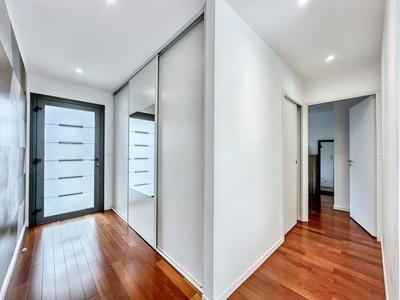Maison contemporaine - 167 m² - 6 pièces