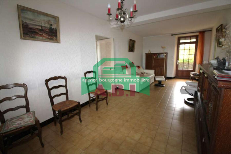 Maison - 413 m² - 8 pièces