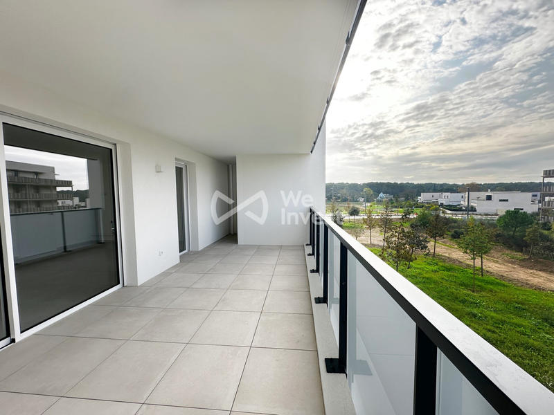 Appartement - 90 m² - 3 pièces