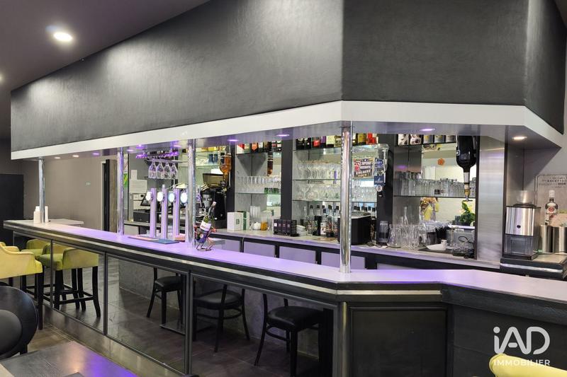 Local commercial - 305 m²