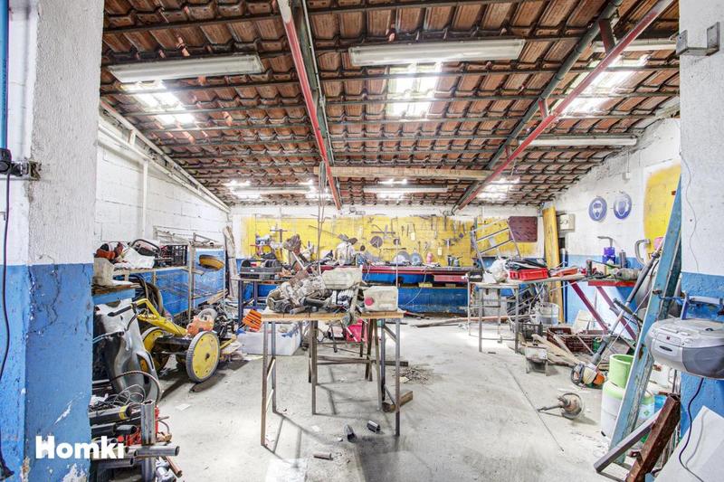 Local commercial - 470 m² - 6 pièces