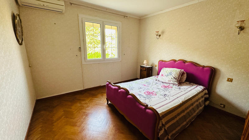 Maison - 198 m² - 8 pièces