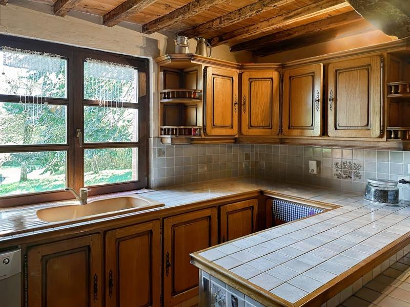 Maison - 221 m² - 6 pièces