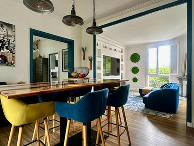 Maison - 200 m² - 9 pièces