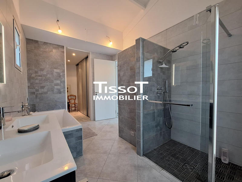 Maison contemporaine - 192 m² - 6 pièces