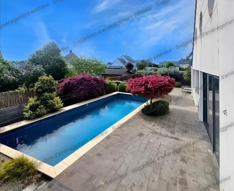 Maison - 236 m² - 8 pièces