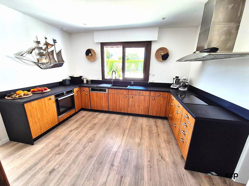 Maison - 190 m² - 7 pièces