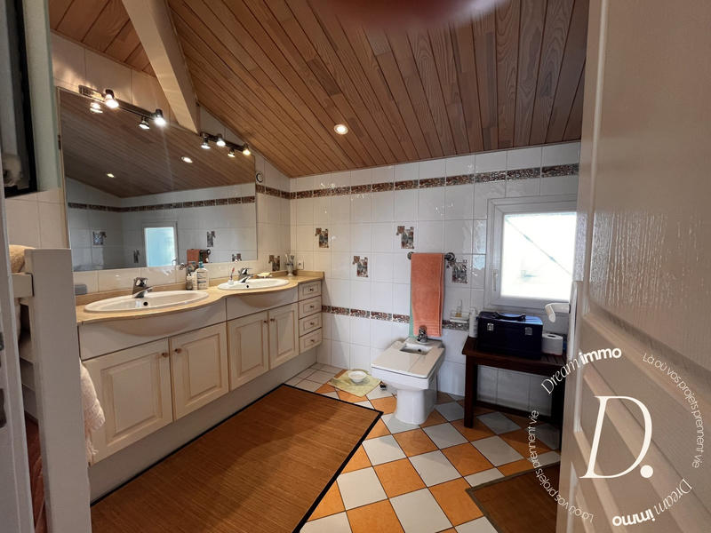 Maison - 142 m² - 6 pièces