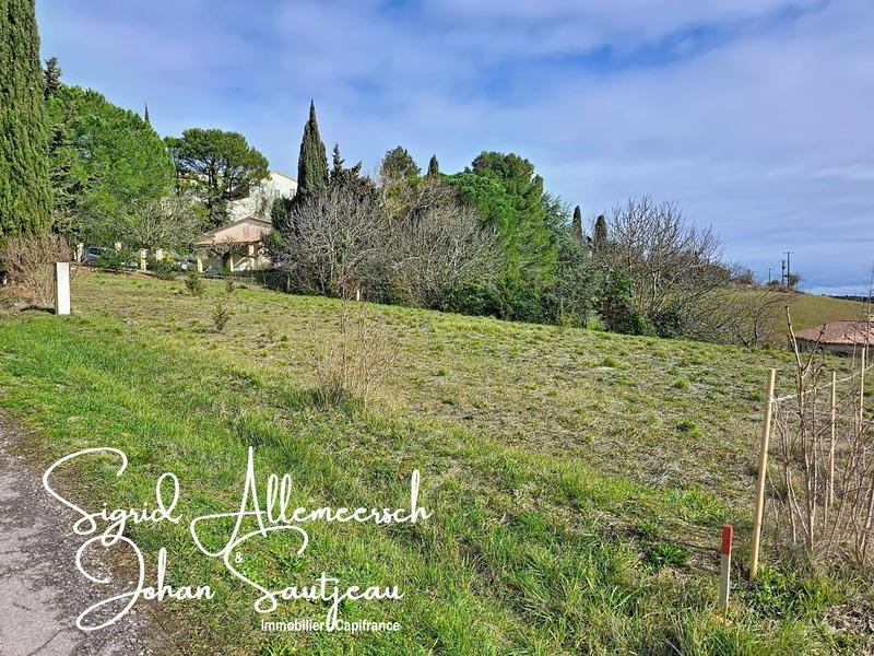 Terrain constructible - 798 m²