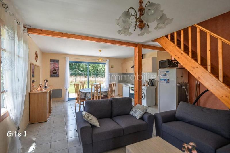 Propriété - 410 m² - 16 pièces
