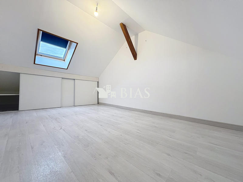 Maison - 85 m² - 5 pièces