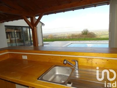 Maison - 139 m² - 5 pièces