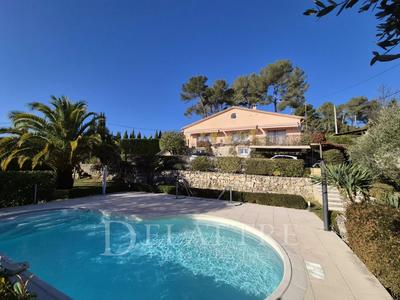 Villa - 160 m² - 6 pièces