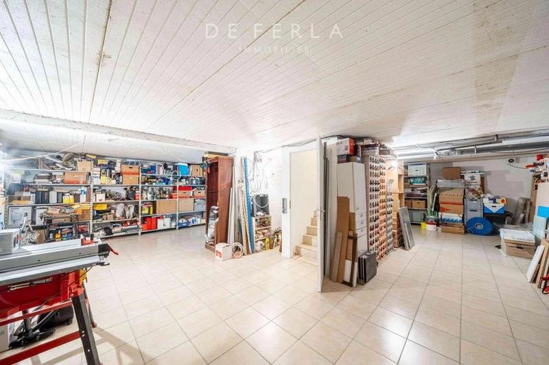 Maison - 230 m² - 5 pièces