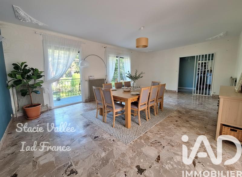 Maison - 145 m² - 7 pièces