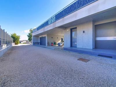 Maison - 169 m² - 5 pièces