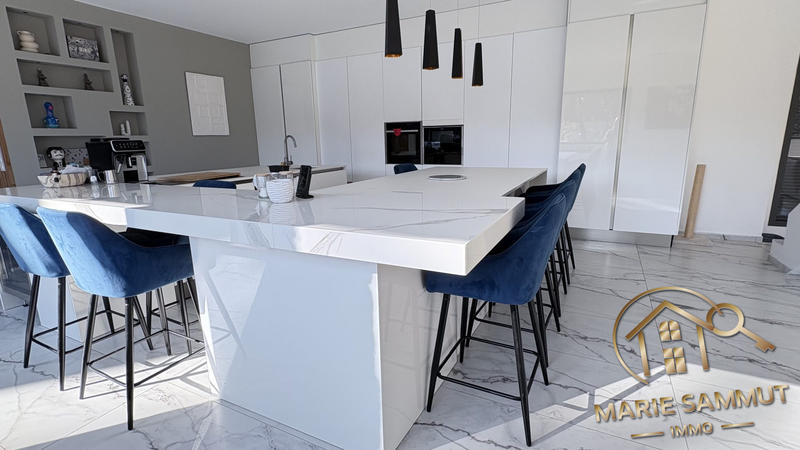 Maison contemporaine - 304 m² - 6 pièces