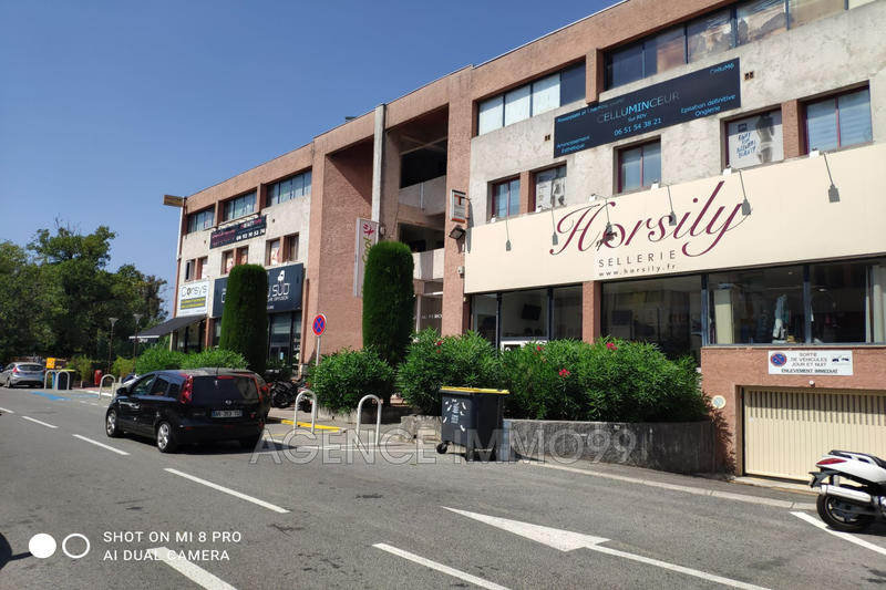 Parking / Garage - 24 m²