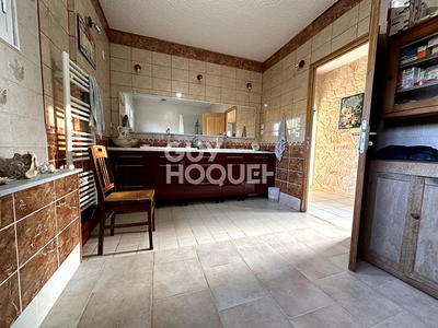 Maison - 321 m² - 8 pièces