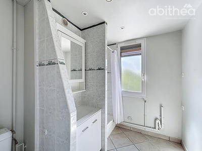 Appartement - 65 m² - 4 pièces