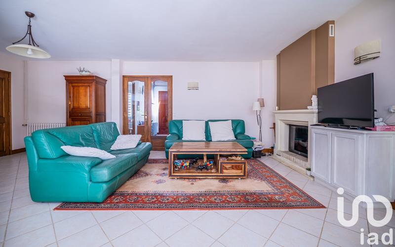 Maison - 182 m² - 9 pièces