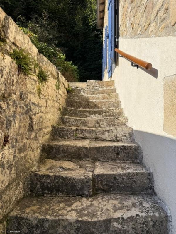 Maison en pierre - 99 m² - 5 pièces