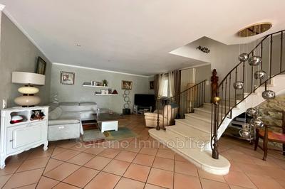 Maison de ville - 220 m² - 5 pièces