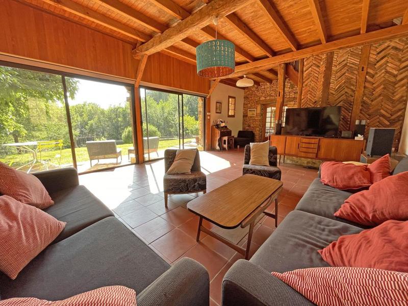 Propriété - 220 m² - 4 pièces