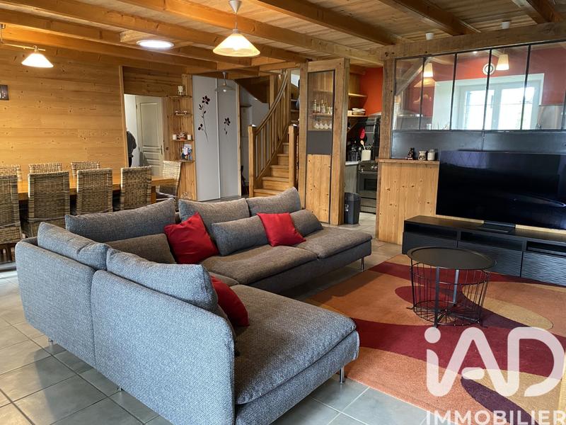 Maison - 240 m² - 5 pièces