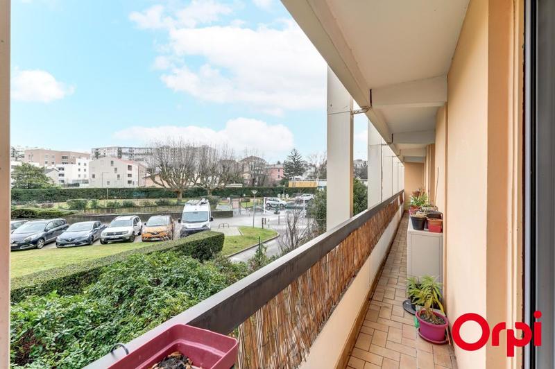 Appartement - 96 m² - 5 pièces