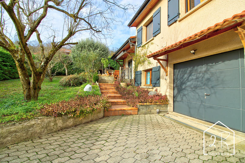 Maison - 102 m² - 5 pièces