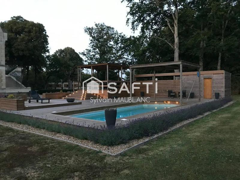 Maison - 838 m² - 20 pièces