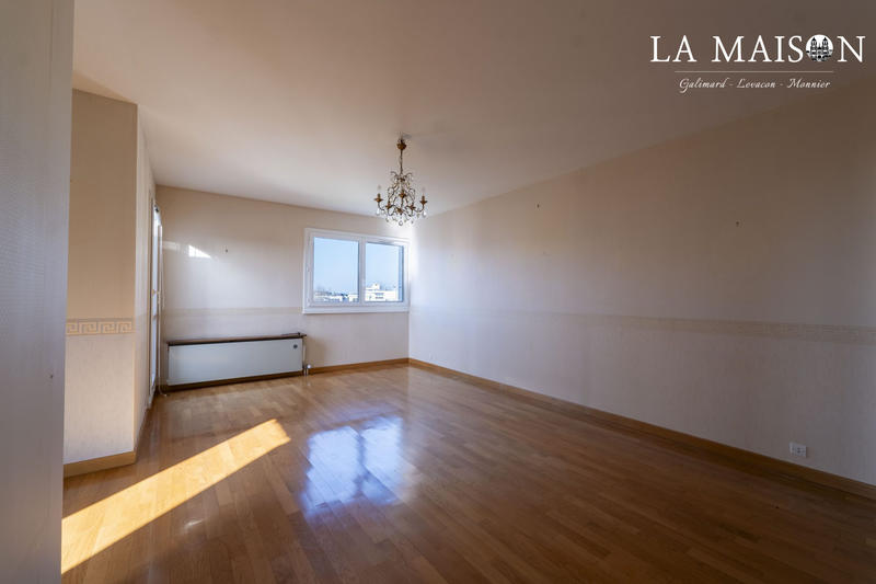 Appartement - 91 m² - 4 pièces