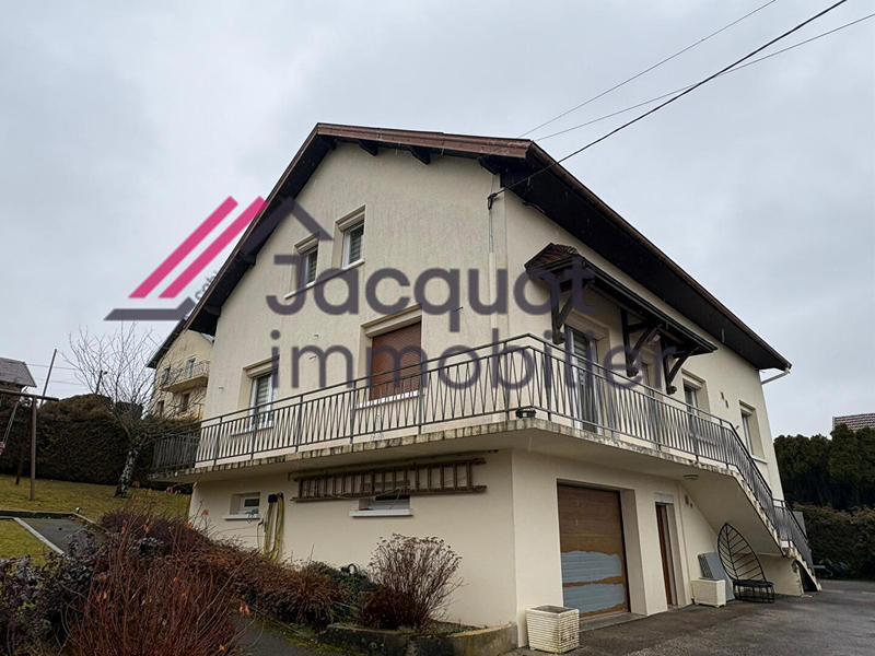 Maison - 209 m² - 9 pièces