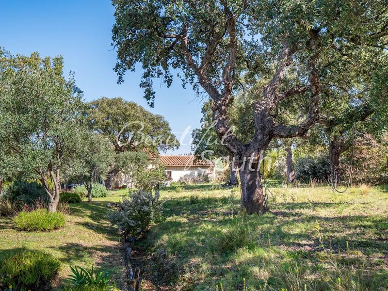 Villa - 263 m² - 5 pièces