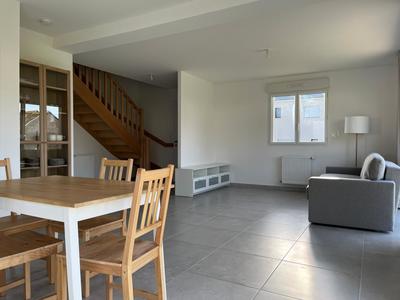 Maison - 102 m² - 4 pièces