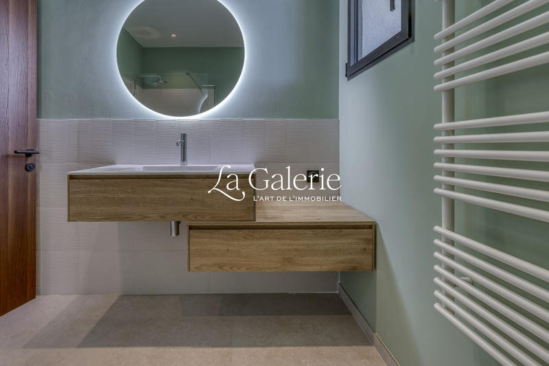 Villa - 225 m² - 6 pièces