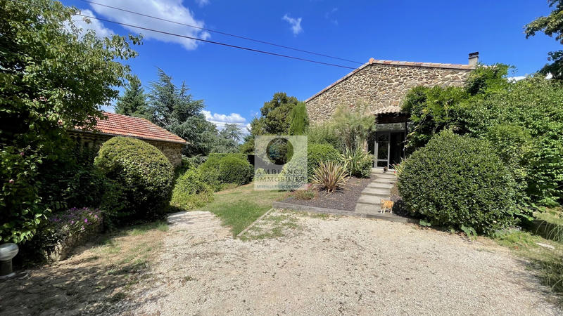 Maison - 280 m² - 9 pièces