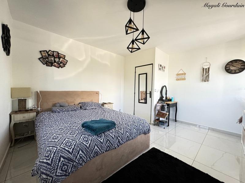 Propriété - 180 m² - 6 pièces