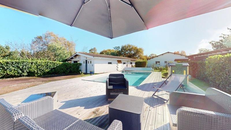 Maison - 161 m² - 7 pièces