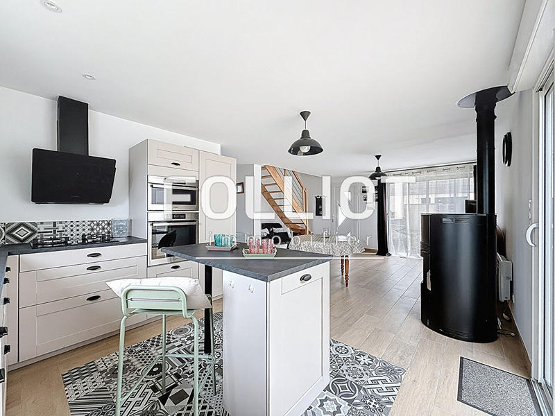 Maison - 94 m² - 5 pièces