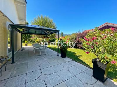 Maison - 182 m² - 5 pièces