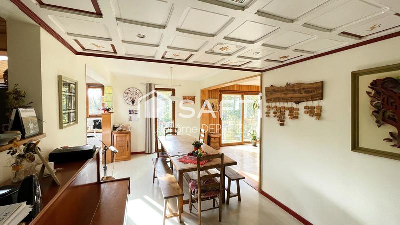 Maison - 180 m² - 10 pièces